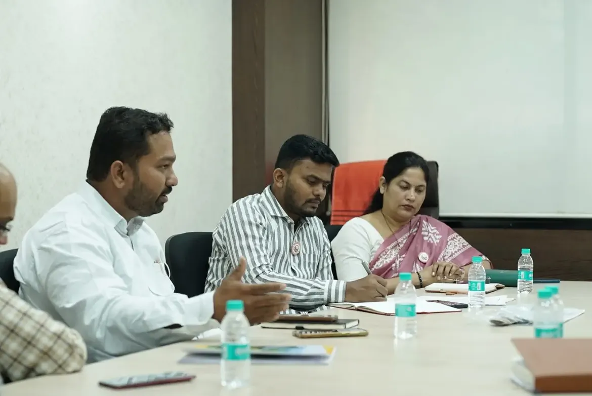 विश्वमंगल मराठी फाउंडेशनची साप्ताहिक आढावा बैठक पुणे येथे संपन्न