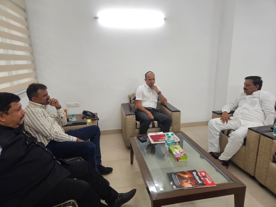दिल्ली येथे महाराष्ट्र शासनाच्या गुंतवणूक विभागाचे निवासी आयुक्त मा. श्री. सुशील गायकवाड साहेब यांची सदिच्छा भेट घेतली.